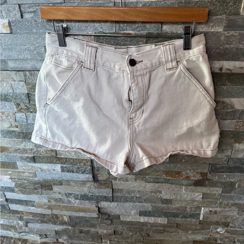 Pacsun Women's Cream Shorts - Picture 5 of 6